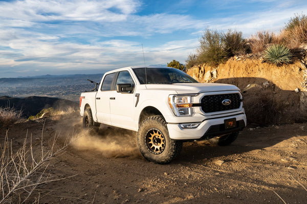 2 Inch Leveling Kit | FOX 2.0 Snap Ring Strut | Ford F150 (21-23