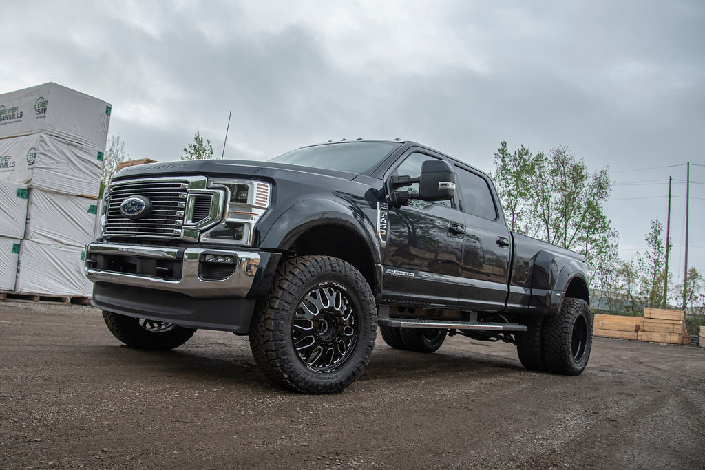 2.5 Inch Lift Kit w/ Radius Arm | Ford F450 Super Duty (20-22) 4WD | Diesel