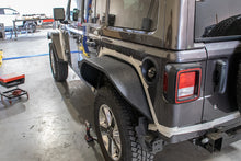 Load image into Gallery viewer, Jeep JL Wide Flat Fenders Set of 4 18-Present Wrangler JL